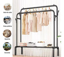 Cabideiro de Chão Duplo 2 Níveis – Preto Fosco | Arara de Roupas com Dupla Capacidade e Ganchos Laterais